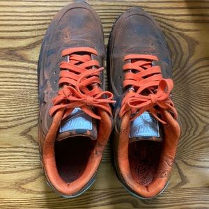 Nike Mars Size 6 Kids Rare Color Changing Sneakers Like New